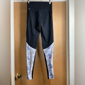 Amari Floral Black Women's Leggings. Size-Small